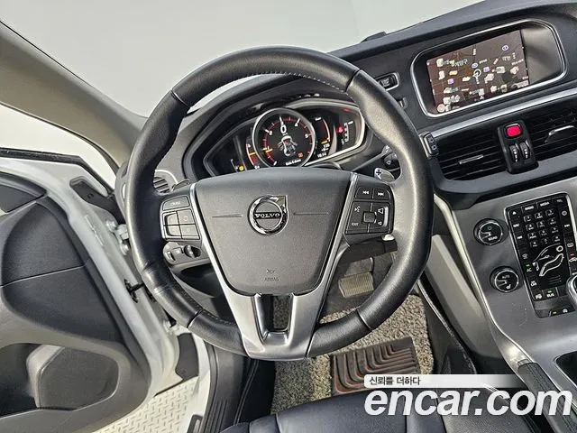 Volvo V40 2018 thumb 7