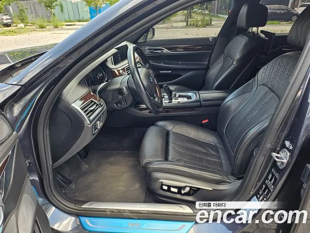 BMW 7 серии 2016 thumb 2