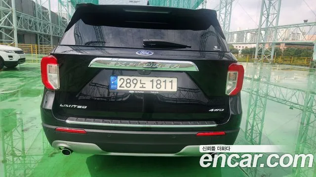 Ford Explorer 2022 thumb 4