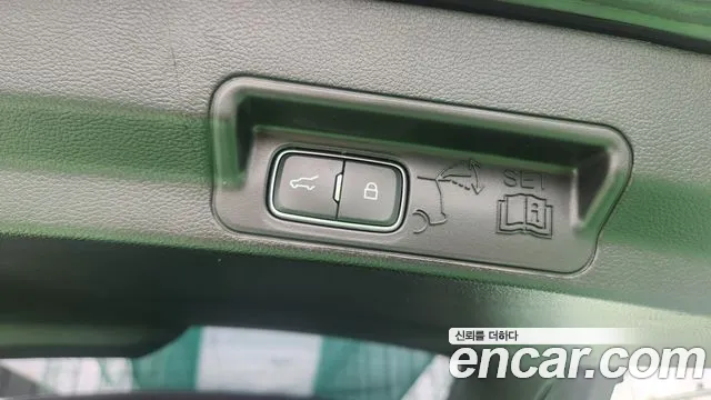 Ford Explorer 2022 thumb 12