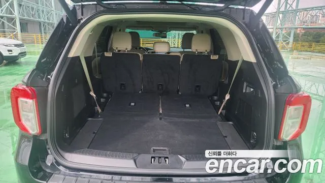 Ford Explorer 2022 thumb 7