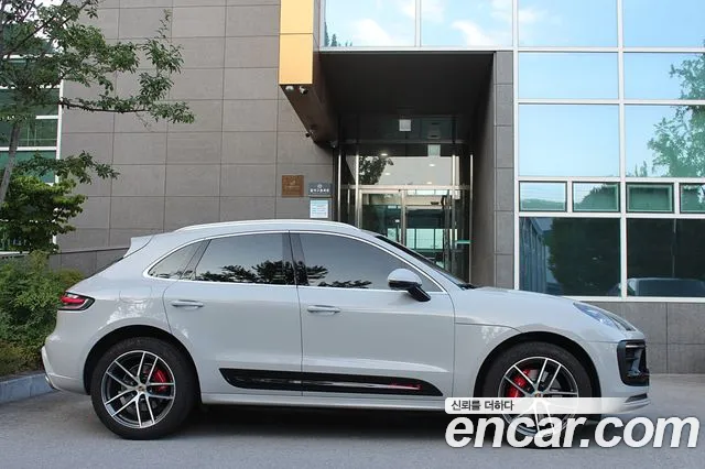 Porsche Macan 2022 thumb 5