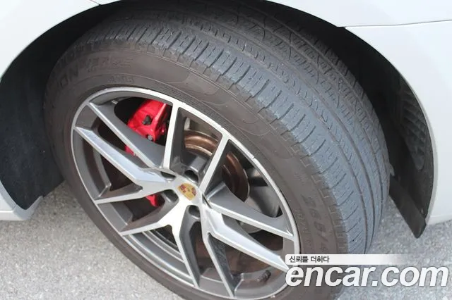 Porsche Macan 2022 thumb 9