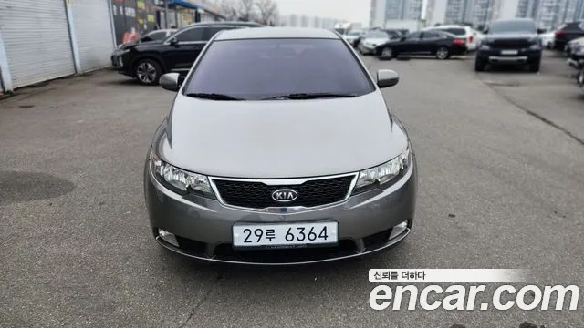 Kia Carens 2012 thumb 6