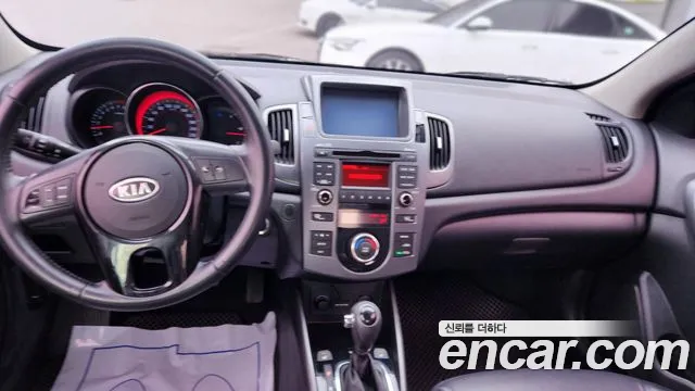 Kia Carens 2012 thumb 4