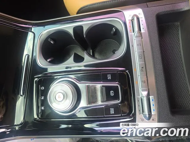 Kia Carnival 2021 thumb 5