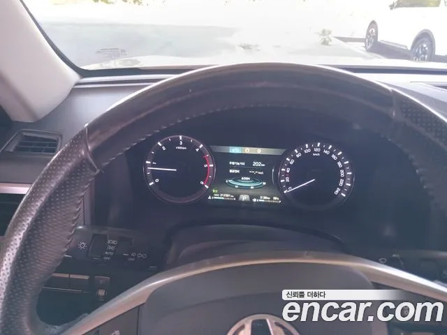 KG_Mobility_Ssangyong Rexton 2018 thumb 4