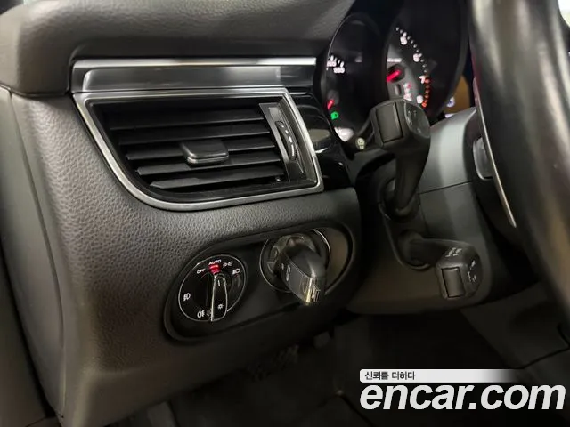 Porsche Macan 2017 thumb 5