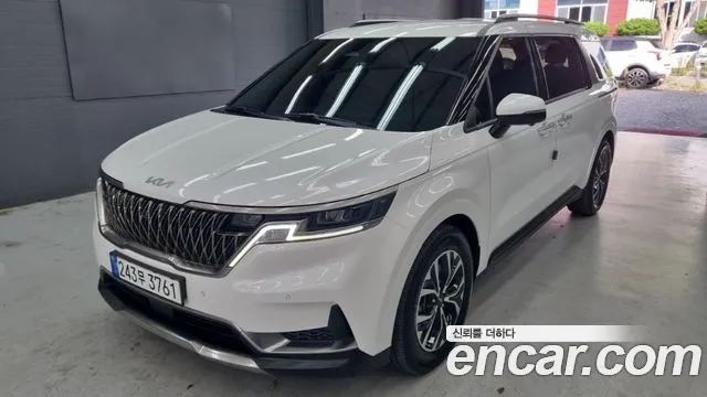 Kia Carnival 2023 thumb 10