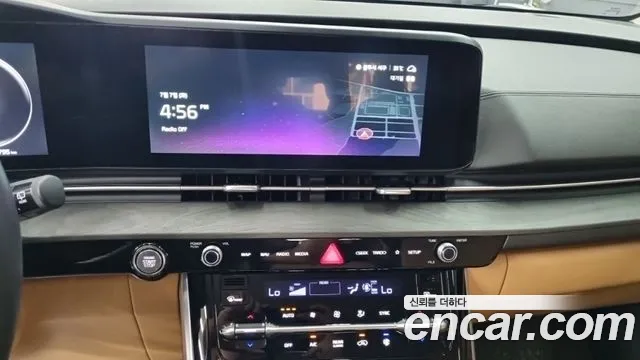 Kia Carnival 2023 thumb 4