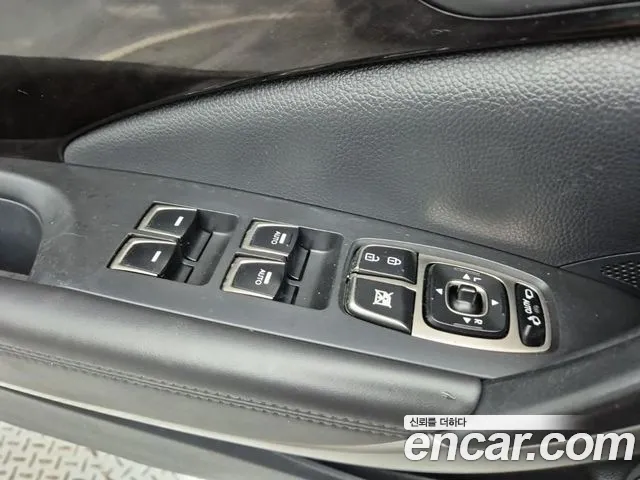 Hyundai Grandeur 2014 thumb 12
