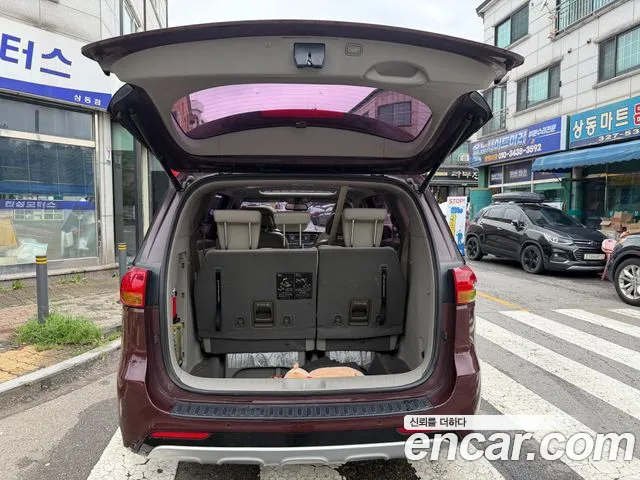 Kia Carnival 2016 thumb 2