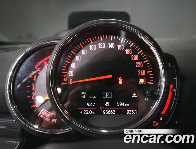 Mini Clubman 2018 thumb 12