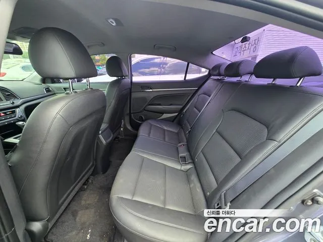 Hyundai Avante 2017 thumb 11