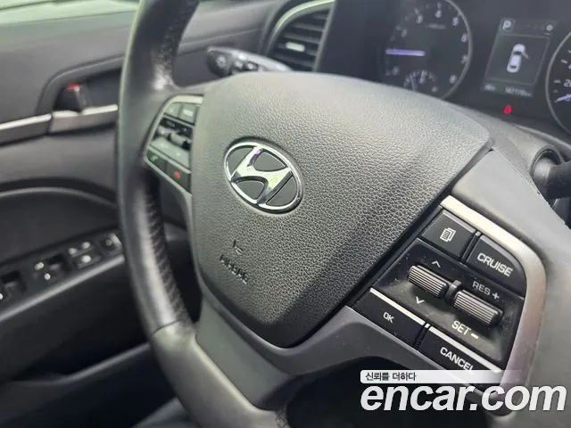 Hyundai Avante 2017 thumb 4