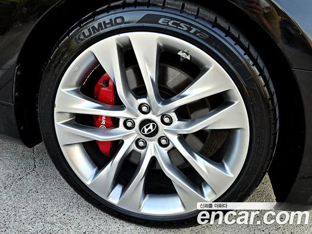 Hyundai Genesis 2011 thumb 8