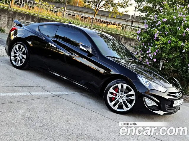 Hyundai Genesis 2011 thumb 10