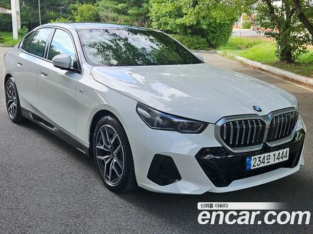 BMW 5 серии 2024 thumb 5