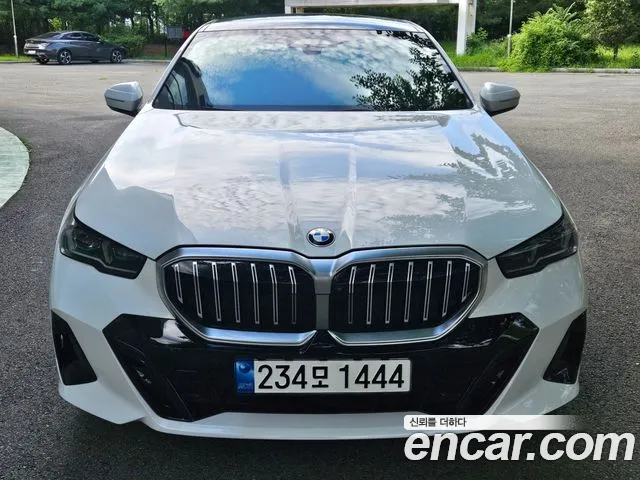 BMW 5 серии 2024 thumb 8