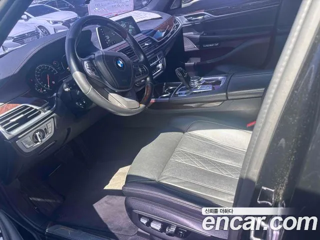 BMW 7 серии 2016 thumb 9
