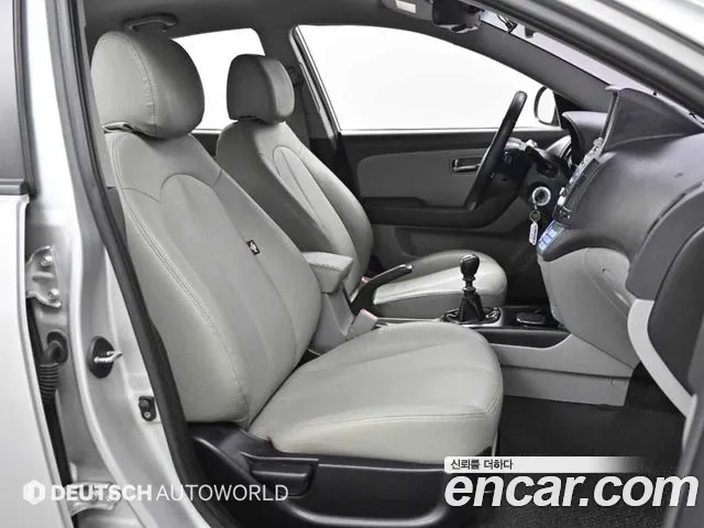 Hyundai Avante 2010 thumb 2
