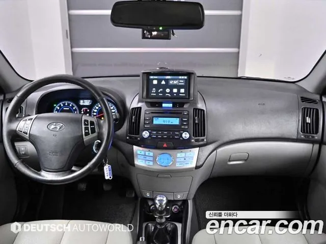 Hyundai Avante 2010 thumb 7