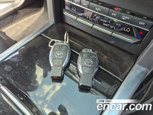 Mercedes-Benz E-Класс 2015 thumb 11
