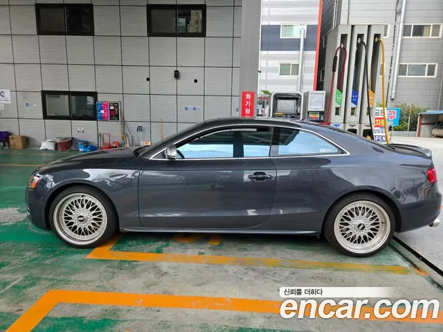 Audi S5 2009 thumb 11