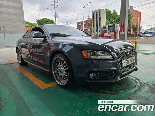Audi S5 2009 thumb 4