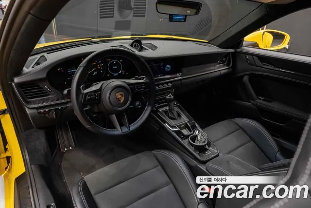 Porsche 911 2022 thumb 7