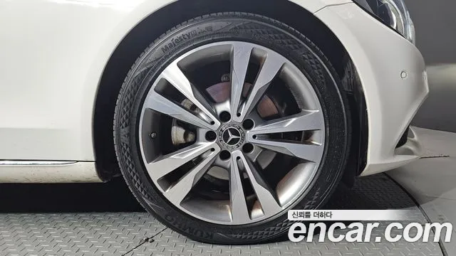 Mercedes-Benz C-Класс 2017 thumb 9