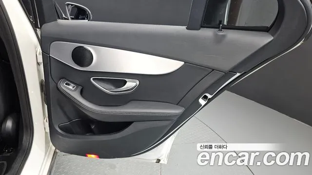 Mercedes-Benz C-Класс 2017 thumb 5
