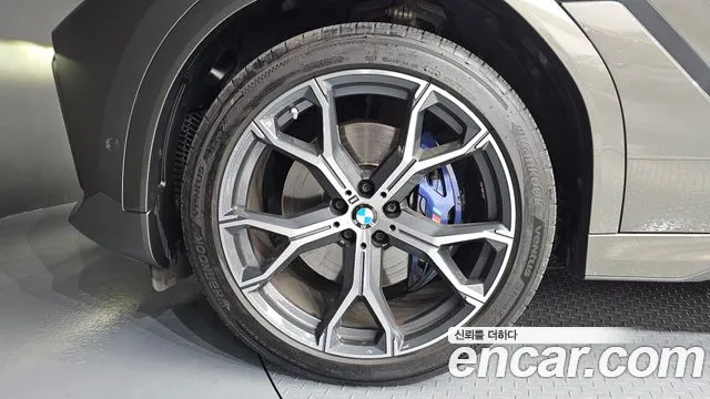 BMW X6 2022 thumb 10