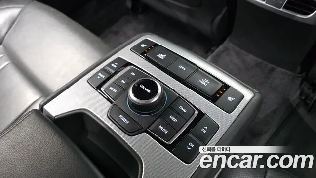 Genesis G80 2016 thumb 12