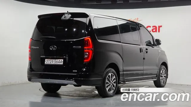 Hyundai Starex 2019 thumb 12