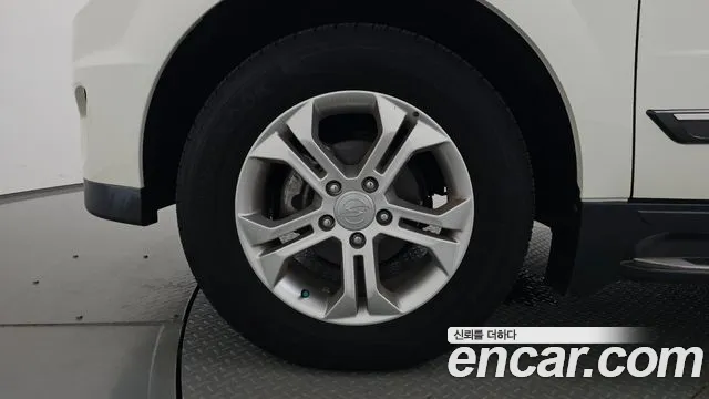 KG_Mobility_Ssangyong KORANDO 2014 thumb 3