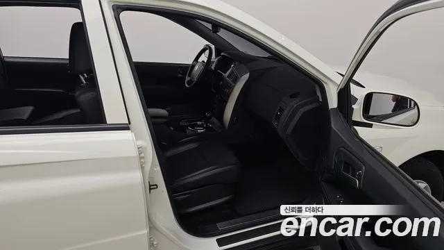 KG_Mobility_Ssangyong KORANDO 2014 thumb 12