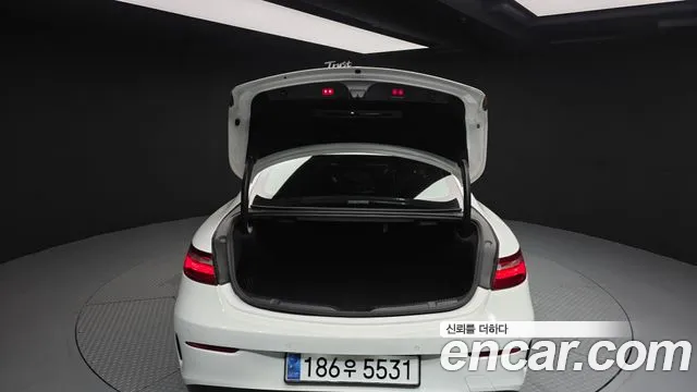 Mercedes-Benz E-Класс 2018 thumb 11