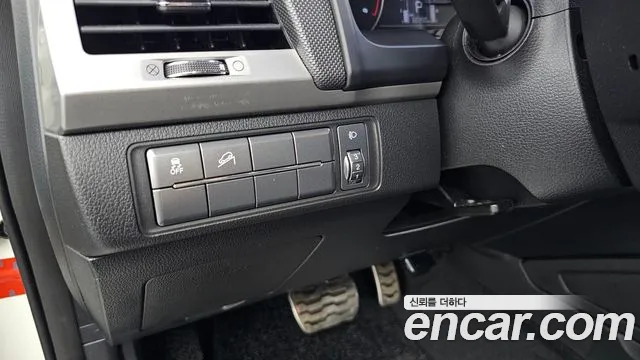 KG_Mobility_Ssangyong Rexton 2018 thumb 6