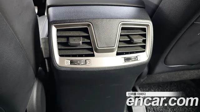KG_Mobility_Ssangyong Rexton 2018 thumb 12