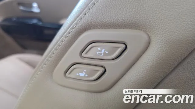 Kia Carnival 2017 thumb 3