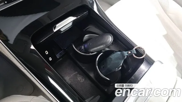 Mercedes-Benz EQE 2023 thumb 11