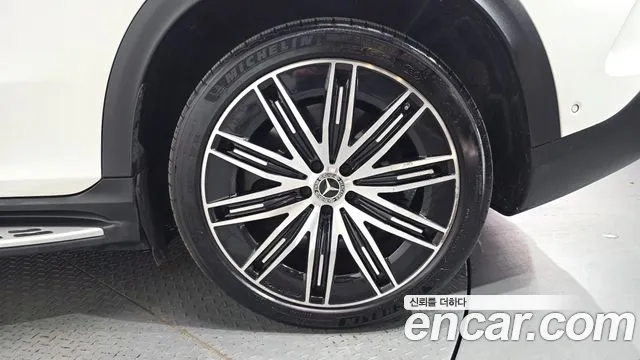 Mercedes-Benz EQE 2023 thumb 3