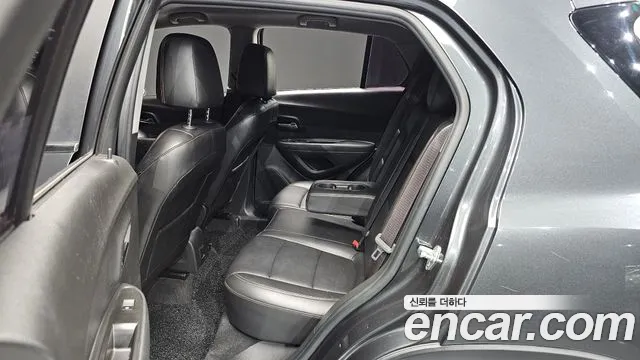 Chevrolet Tracker 2017 thumb 7
