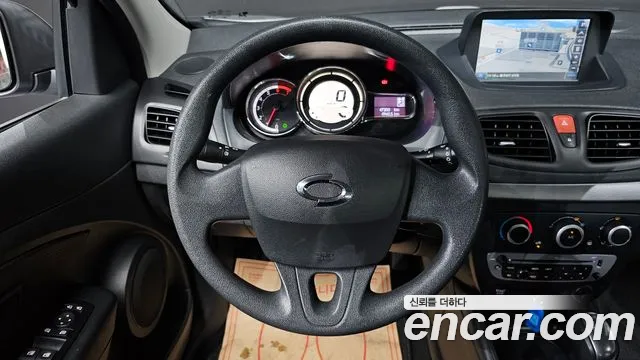 Renault Fluence 2019 thumb 11