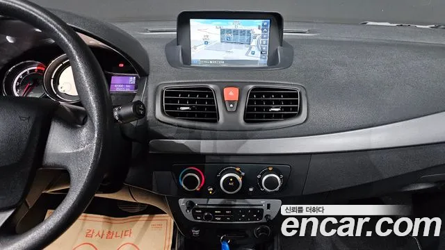 Renault Fluence 2019 thumb 2