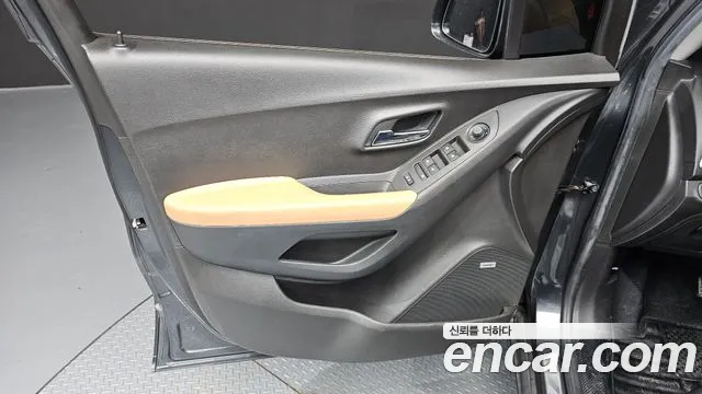 Chevrolet Tracker 2016 thumb 9