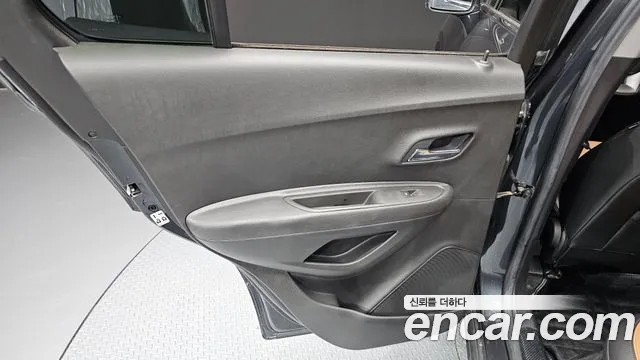Chevrolet Tracker 2016 thumb 10