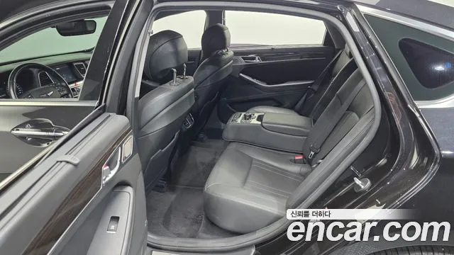 Genesis G80 2019 thumb 10