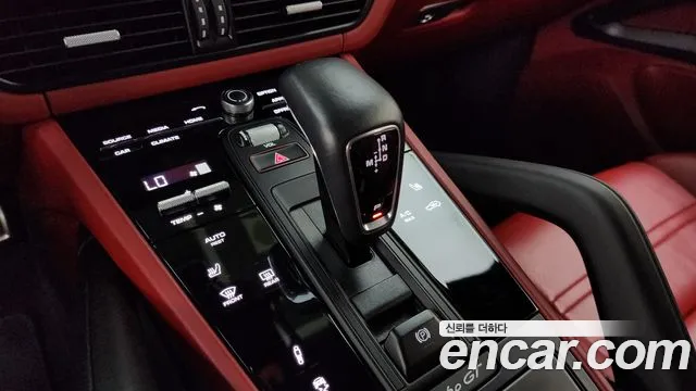 Porsche Cayenne 2022 thumb 3
